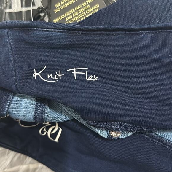 DG2 by Diane Gilman Comfort Waist Knit Flex Bermuda Indigo Short PXXS - Picture 5 of 7